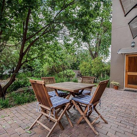 Wild Olive Executive Suite Johannesburg Esterno foto