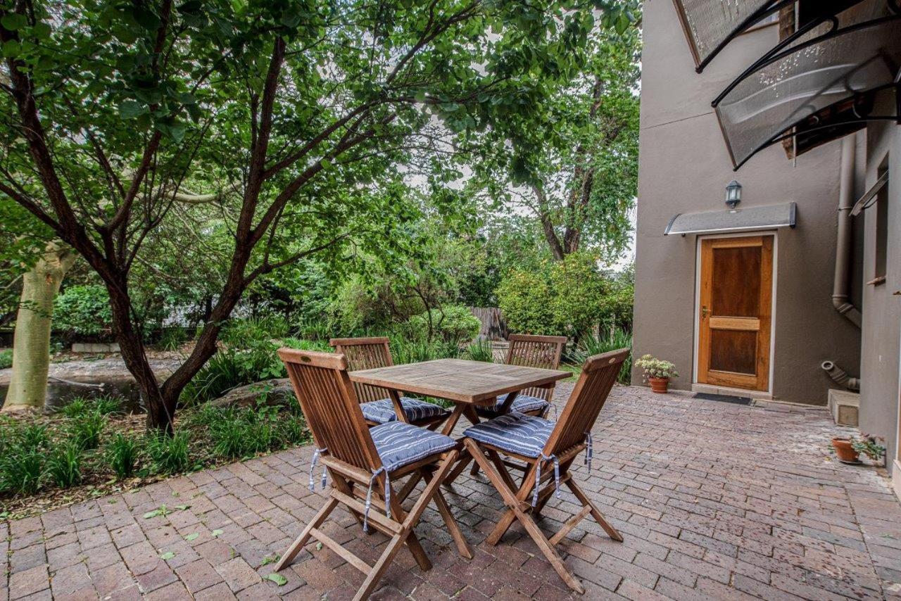 Wild Olive Executive Suite Johannesburg Esterno foto